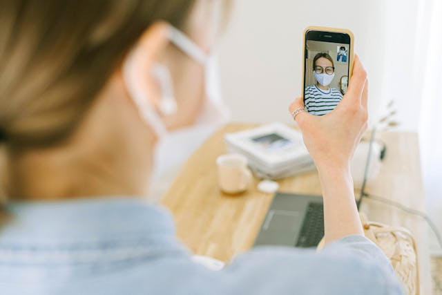 Konsultasi Kesehatan Online: Solusi Praktis untuk Mendapatkan Layanan Medis Kapan Saja